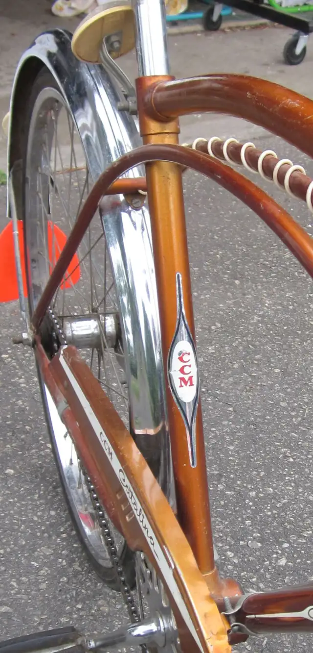 Vintage CCM Catalina bike c. 1967 in Road in Guelph - Image 7