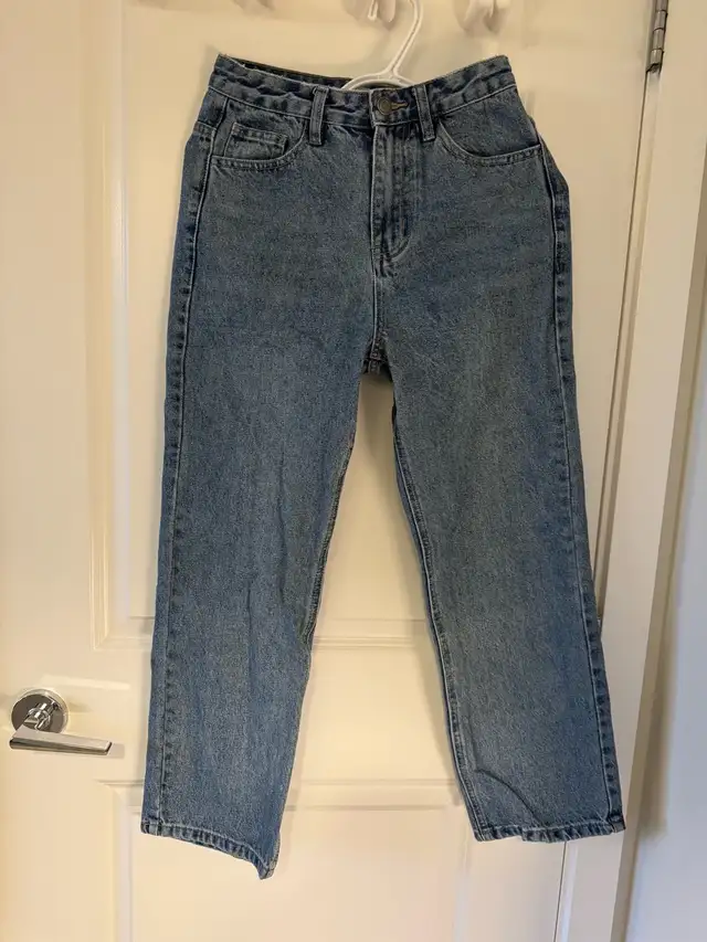 95% like new women size M jeans
