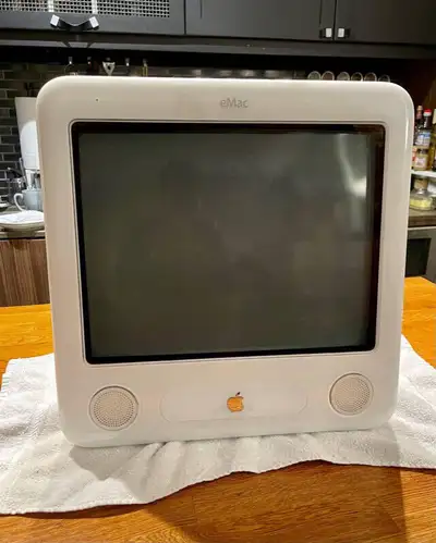 I got this vintage eMac at the beginning of the pandemic to fix, but I have too many projects to wor...