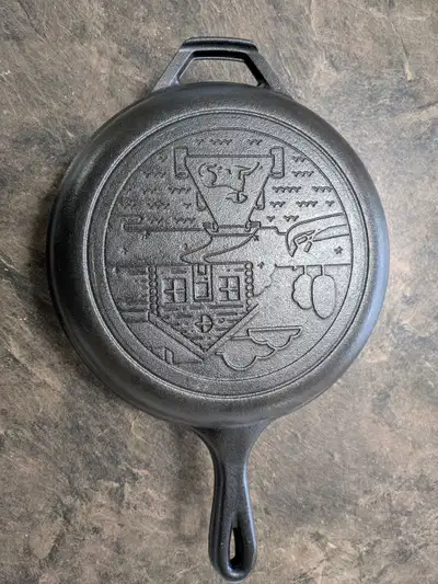 Lodge cast iron 3.2 quart Dutch oven, View more