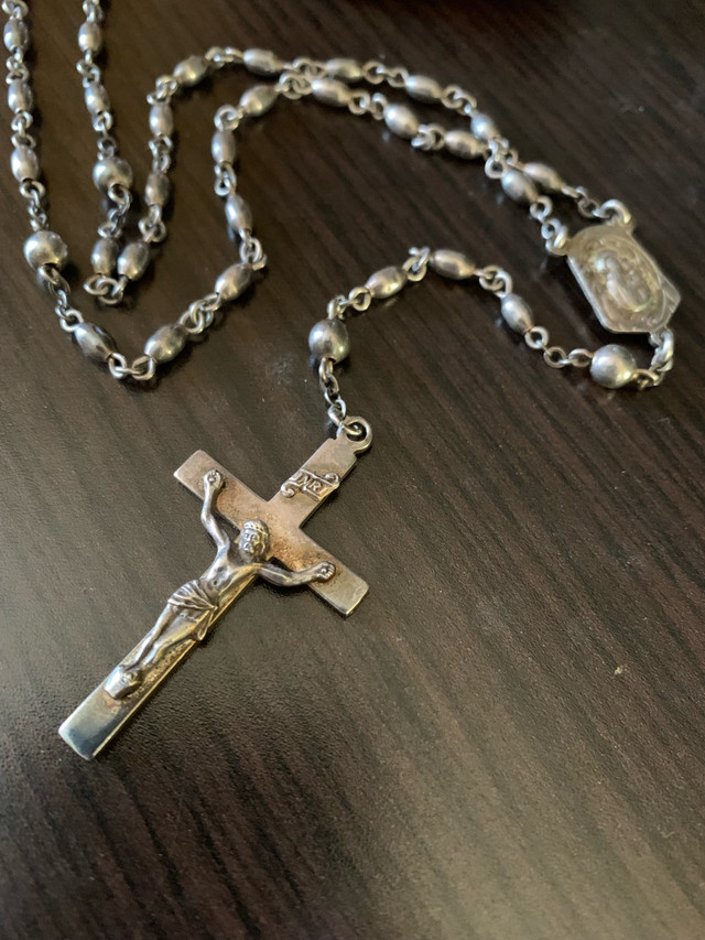 Antique Chapelet rosary Rosaire tout en argent même les perles dans Bijoux et montres  à Laval/Rive Nord - Image 2