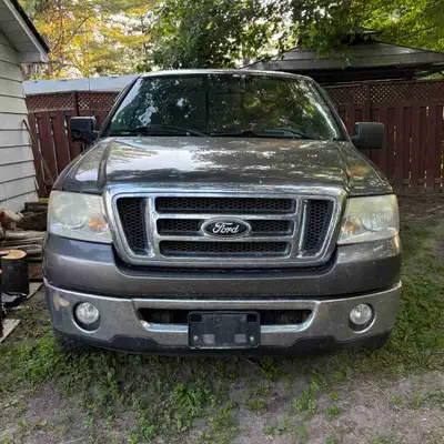 2007 ford f150 run and drives. Fenders and body are rough. 360,000kms located in Omemee.