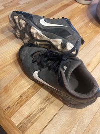 Nike baseball softball or fastball shoe Size 6