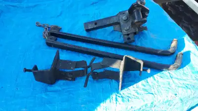 Heavy Duty Load Leveler Hitch, Adjustable DSP 10,000 Lbs. 2 5/16 ball.$300.Ph 403 348 1006