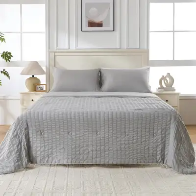 ❤️NEW IN BOX: Queen Cooling Comforter, View more