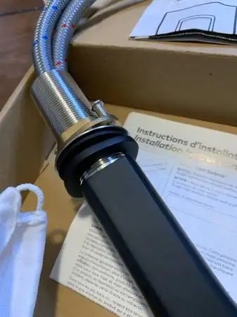 SOBRIO BF1779-160 Single hole lavatory faucet w/push drain & ove in Plumbing, Sinks, Toilets & Showers in Burnaby/New Westminster - Image 3