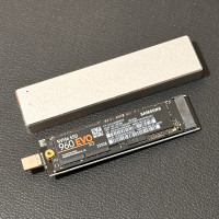 Samsung 250GB NVMe SSD in USB C enclosure