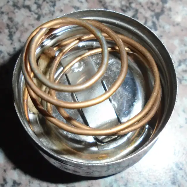 vintage stainless steel Ray-O-Vac flashlight in Arts & Collectibles in City of Halifax - Image 6