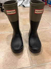Hunter kid boots size 12 US 28 EUR