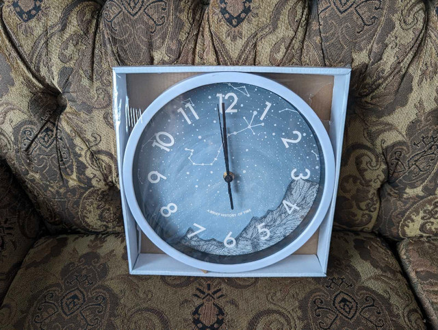 Wall clock in Home Décor & Accents in Saskatoon