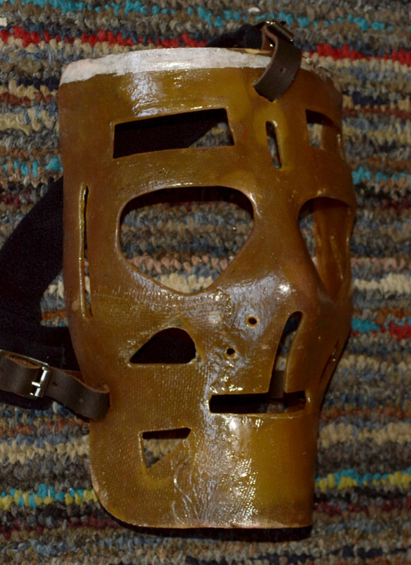 Terry Sawchuk Goalie mask replica replique de masque de gardien dans Art et objets de collection  à Ville de Montréal