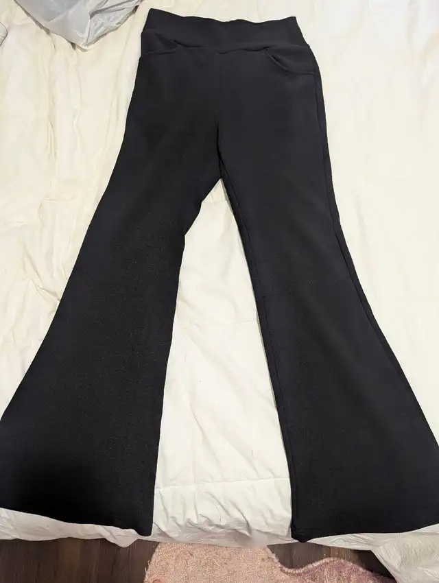 teens/women's leggings  in Women's - Bottoms in Markham / York Region - Image 10