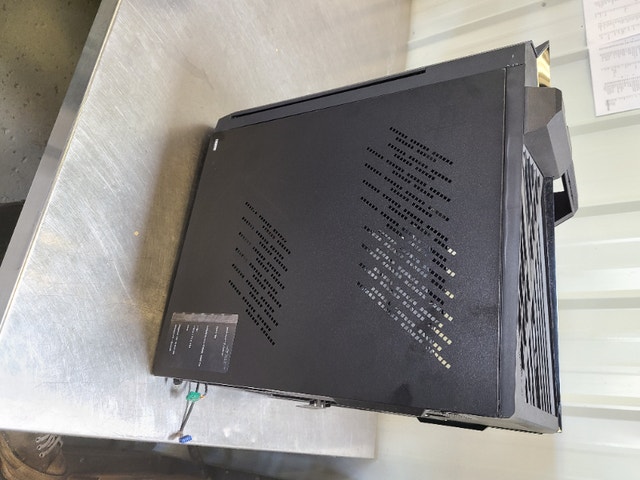 ASUS ROG Computer Case Desktop Computers Edmonton Kijiji