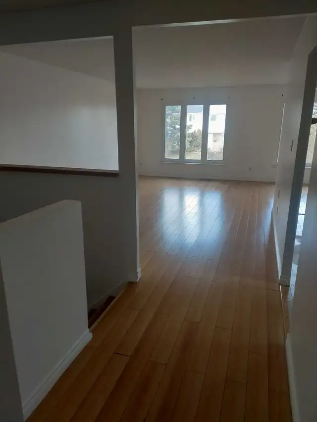 2500 - 3 Bedroom Upper Level Semi Brampton