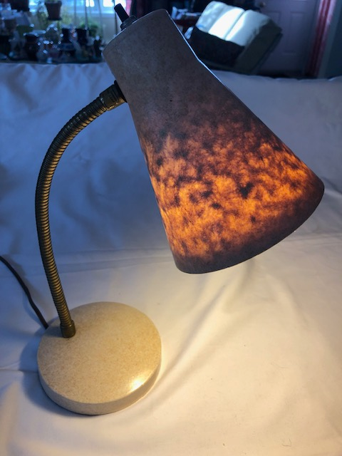VINTAGE 1960s GOOSENECK LAMP DESK in Indoor Lighting & Fans in West Island - Image 4