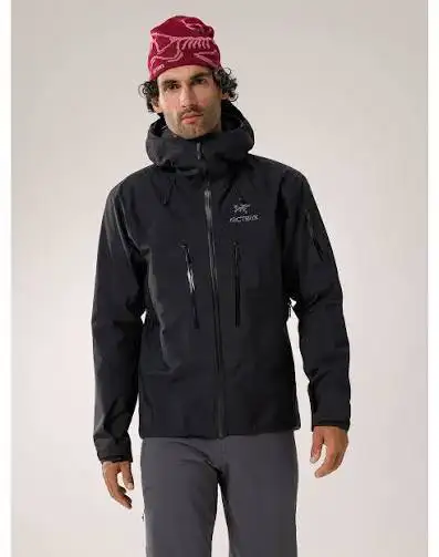 Bought off facebook brand new Authenticated at sherway arctery store Too big got me looking to size...