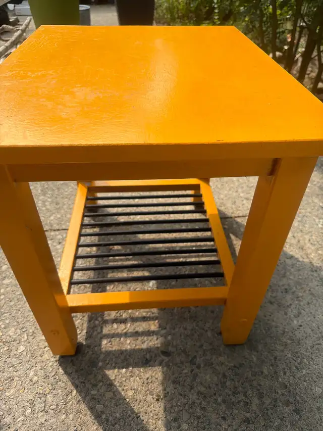 Wooden Side Table in Other Tables in Mississauga / Peel Region - Image 3