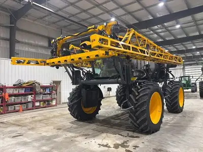 Hydrostatic, 4600 Command Center Display, Starfire 7000 Antenna/Receiver, Autosteer, Automatic Boom...