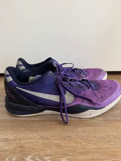 Nike Men's Kobe 8 VIII System Playoff Gradient basketball shoes originally purchased in 2013. The sh...