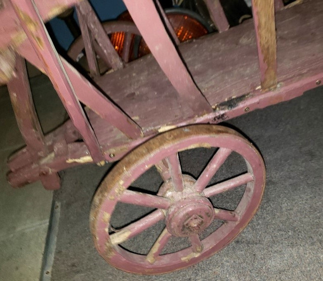 Primitive wooden wagon in Arts & Collectibles in Cornwall - Image 2