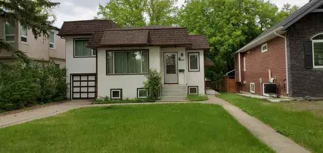Main Floor, 2-Bdrm House in Varsity View