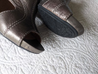Clarks Artisan Leather Bronze Metallic Sandals