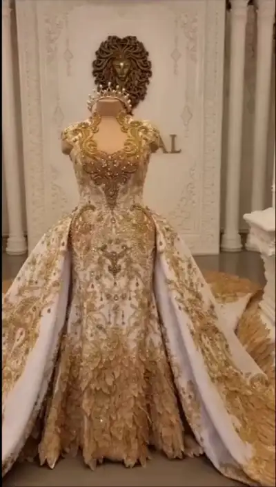 Vous cherchez la robe parfaite, celle qui vous fera sentir comme une déesse le jour de votre mariage...