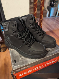 Brand new-Never worn DC Shoes Pearly TR Boots