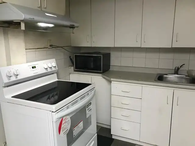 Finch & Victoria Park Basement - 1 bedroom for Rent in Room Rentals & Roommates in City of Toronto - Image 4