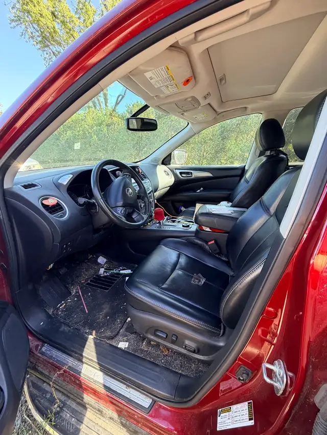 2018 Nissan Pathfinder SL needs new engine 562911351365314563