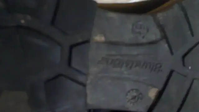 Blundstone Boots Classic Black W8.5/M6.5/Aus5.5 in Women's - Shoes in City of Toronto - Image 7