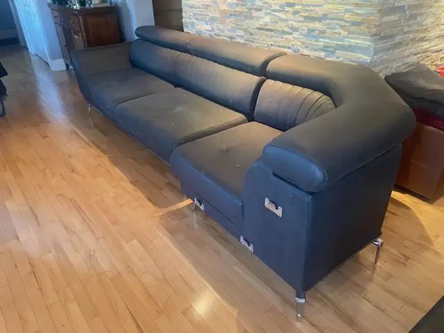 Modern blue leather couch/sectional64739289935618121