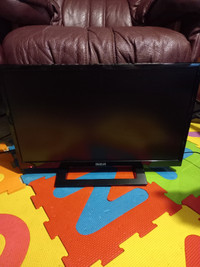21.5 in RCA L.C.D tv with remote