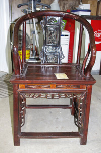 Fauteuil chaise antique chinoise ''horseshoe'' fer a cheval