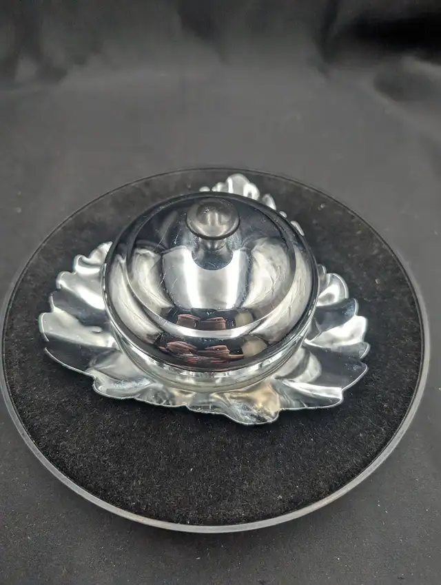 Vintage Glass and Chrome Butter Dish / Condiment Dish in Kitchen & Dining Wares in Calgary - Image 3