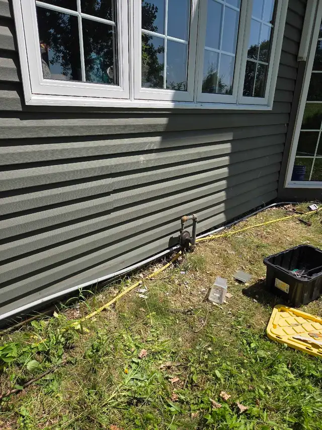 Vinal Siding Repairs and installing 528931172312033287