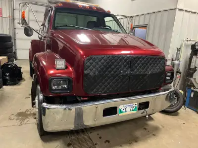 I am selling my tow truck as I can no longer use. 3126b cat engine 6 speed eaton transmission Power...