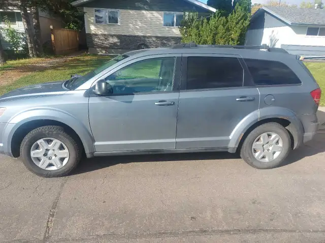 Dodge journey SUV 2009566985138939504642