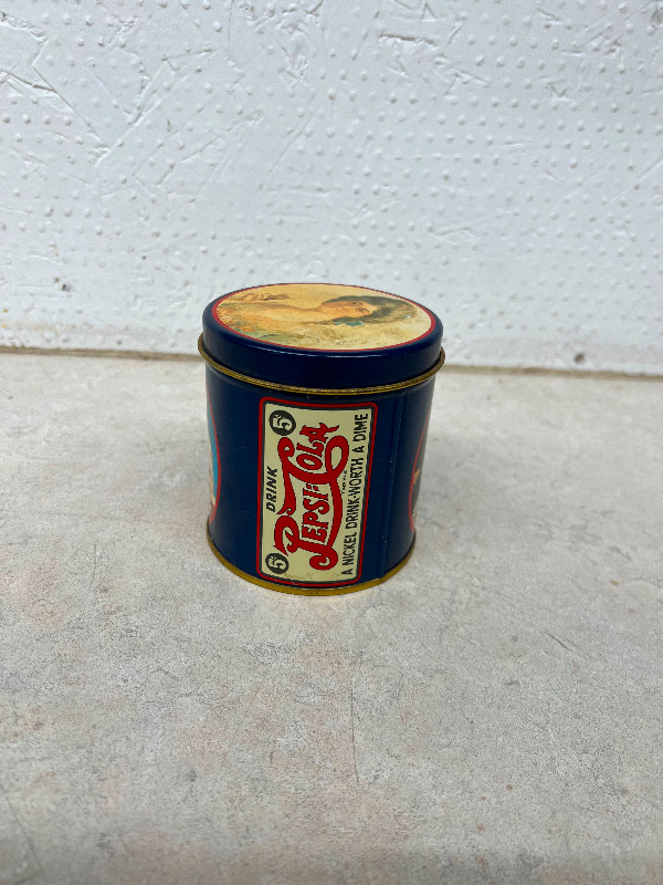 Vintage Pepsi Tin Can in Arts & Collectibles in Saskatoon - Image 2