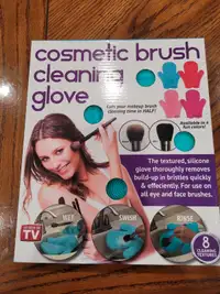 COSMETIC BRUSH CLEANING GLOVE 