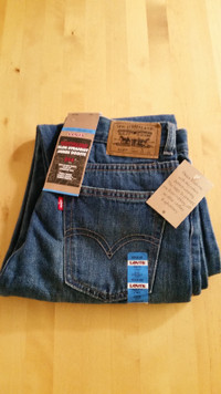 BRAND-NEW Levi's 514 Jeans – Size 14 Regular