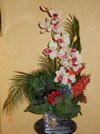 ORCHIDS  Floral  arrangement