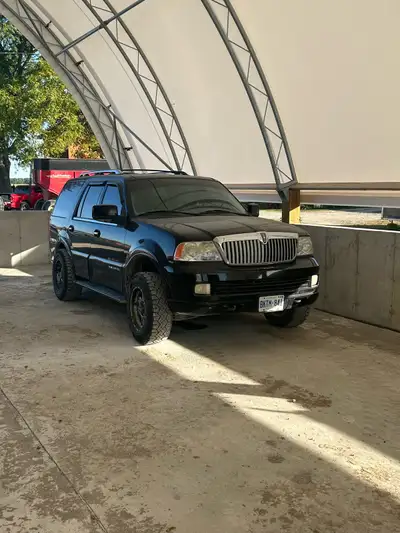 278000 km. Has a misfire issue and just acquired a coolant leak.5.4L triton. 2 inch wheel spacers, 3...