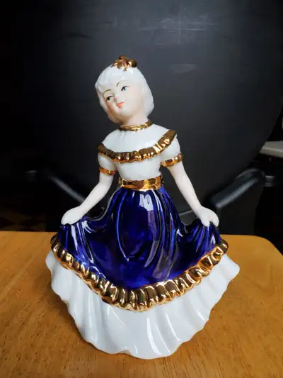 Royal Elfreda fine porcelain figurine - Collectible vintage, View more