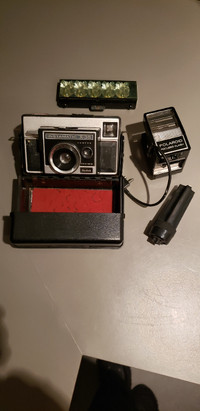 Lot - Appareil Instamatic X-35 de Kodak et différents accessoire