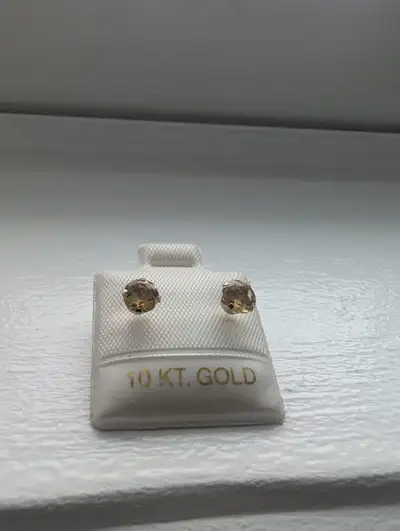 New 10K Yellow Gold Citrine Earrings For Sale, View more