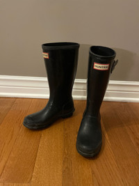 Kids size 2 hunter rubber boots 
