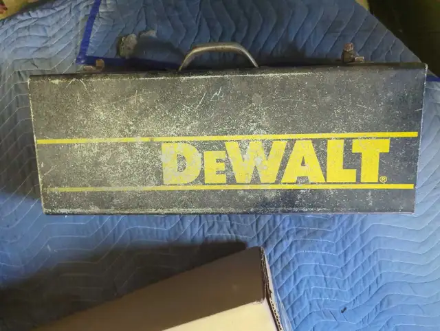 DeWalt Toolbox in Tool Storage & Benches in Oakville / Halton Region - Image 3