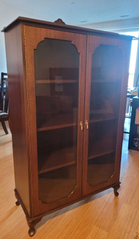 Classic cabinet with glass doors