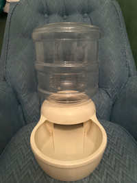 Prt  Water dish 